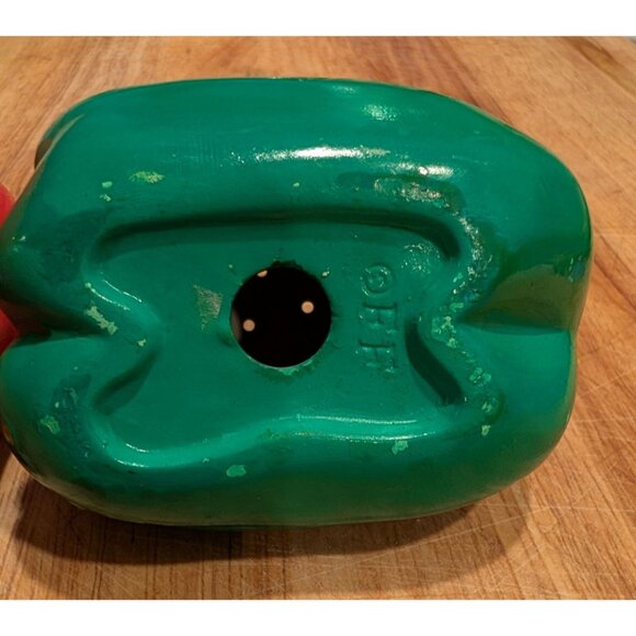 Fitz & Floyd Ceramic Bell Pepper Salt and Pepper Shaker Set - Picture 7 of 11